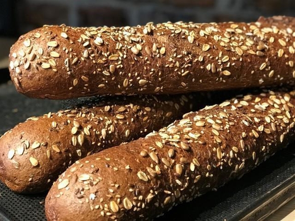 Meergr donker stokbrood&nbsp;voorgebakken