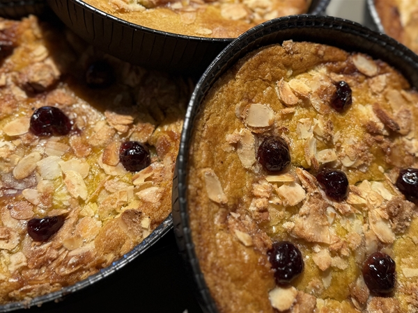 Boterkoek met Amarena kersen